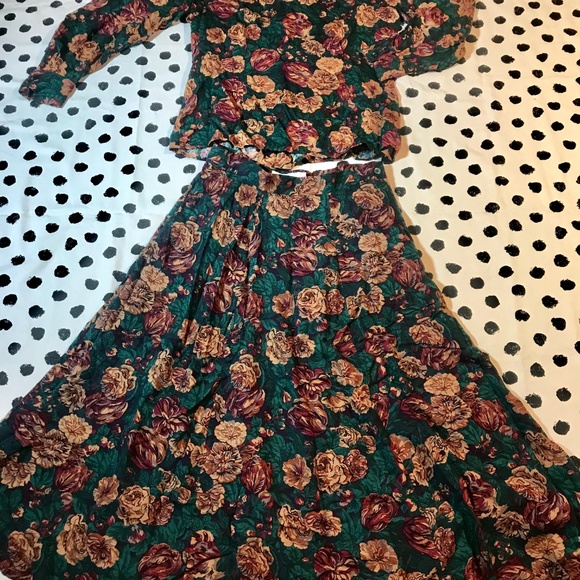 VINTANGE Floral 80's 2pc Skirt & Blouse Set/ Dress - Picture 3 of 8
